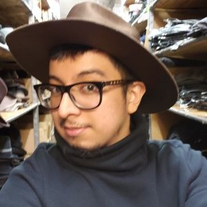 Meet your Posher, Armando